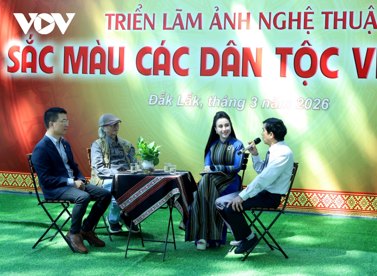 Gợi mở cảm hứng sáng tác về bản sắc các dân tộc qua nhiếp ảnh